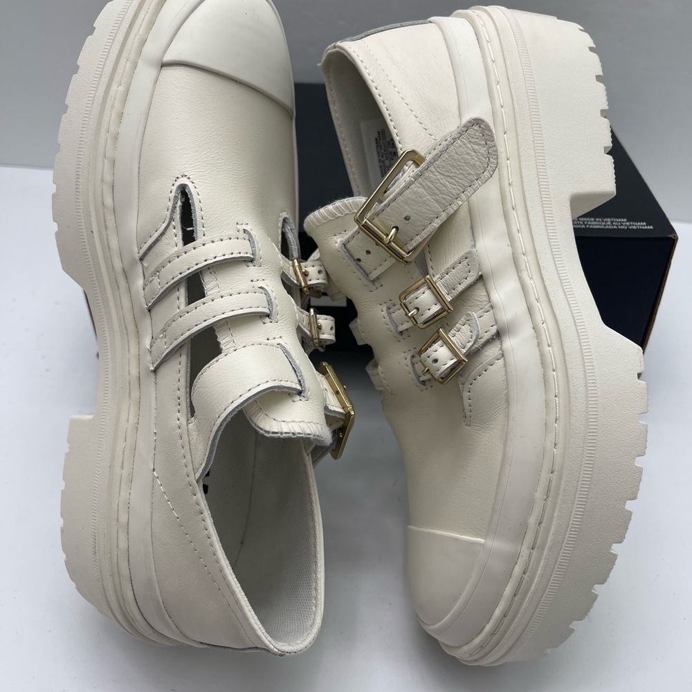 Converse • Wmns Chuck Taylor All Star Lugged Heel Mary Jane Platforms - Picture 13 of 16
